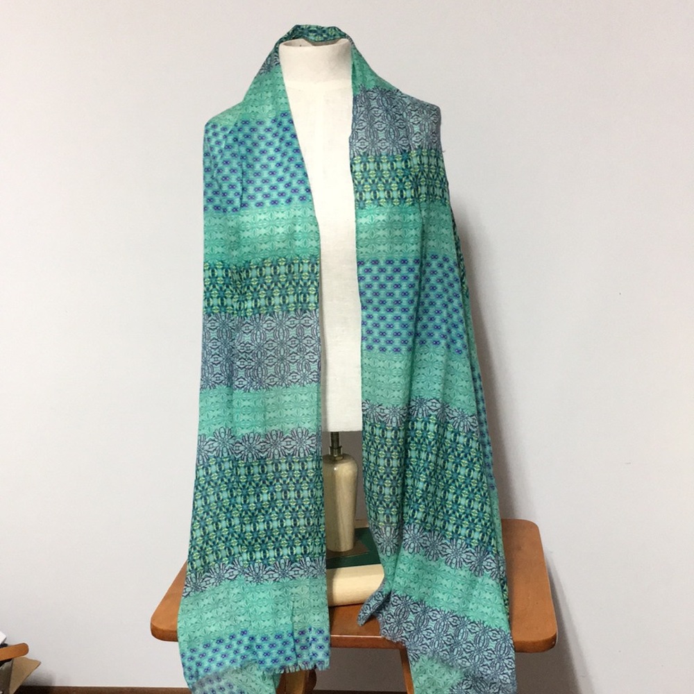 Wrap 76”x30”
